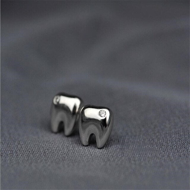 New Exquisite Fashion Personality 925 Sterling Silver Tooth Ring and Earrings